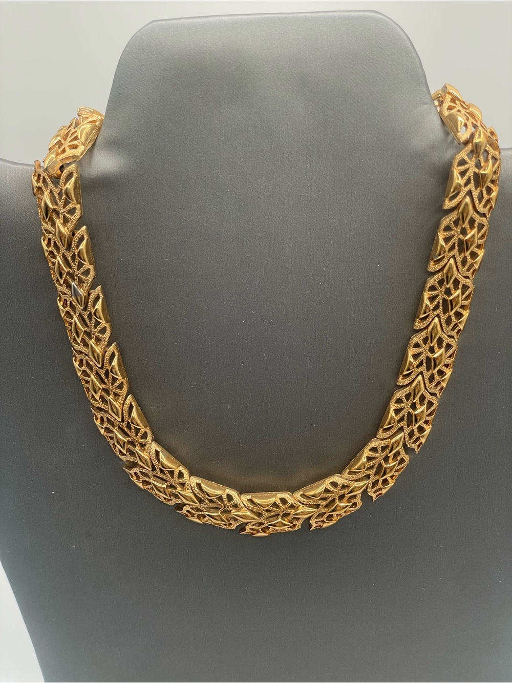 Vintage Monet Gold-Tone Floral Link Necklace - Women Jewelry